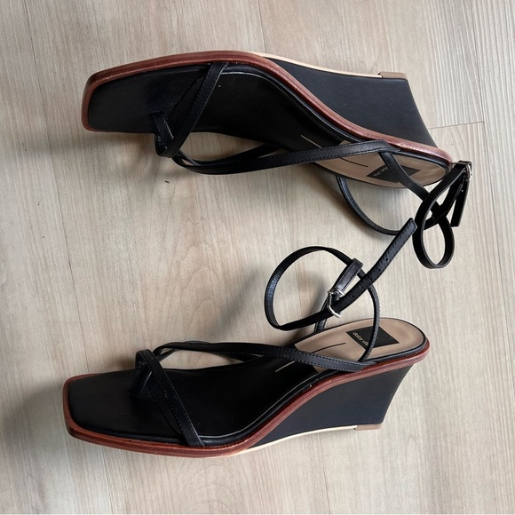 NWOT Dolce Vita Gemini Wedge - Picture 2 of 7
